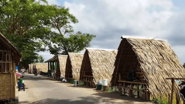 Fasilitas gazebo mbulak wilkel
